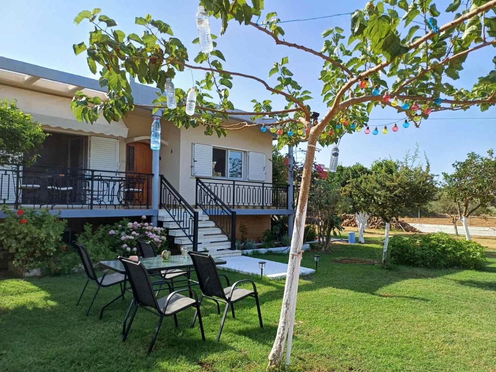 Sofia's Yard House * Лутра-Киллинис